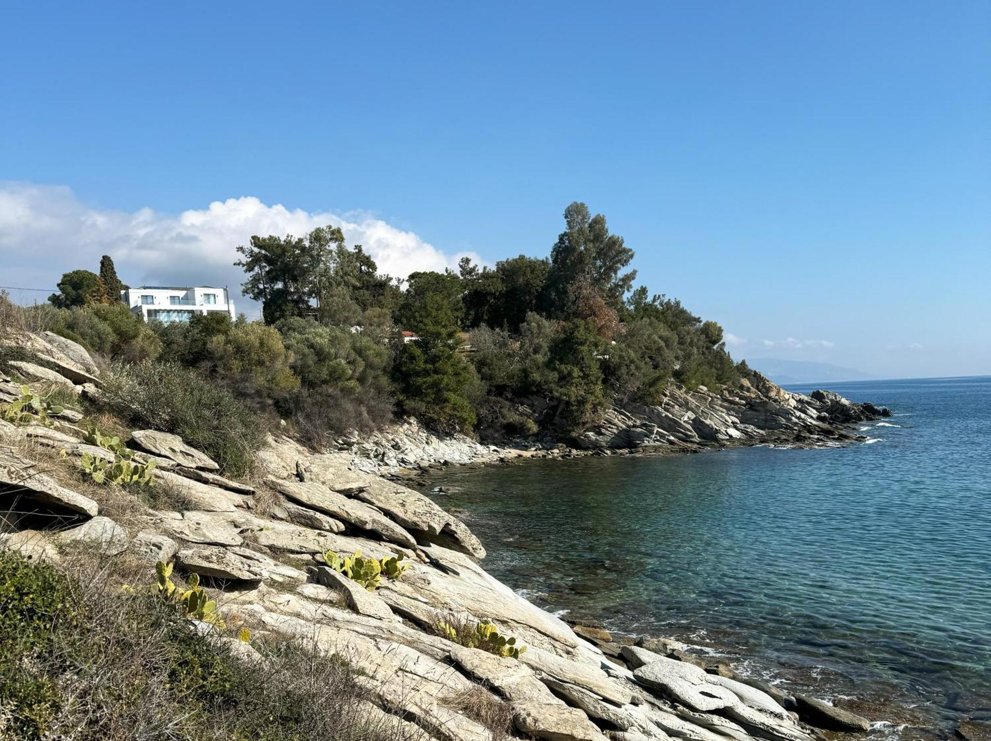Acra Melia Apartment Palaiontsiflikion Bagian luar foto