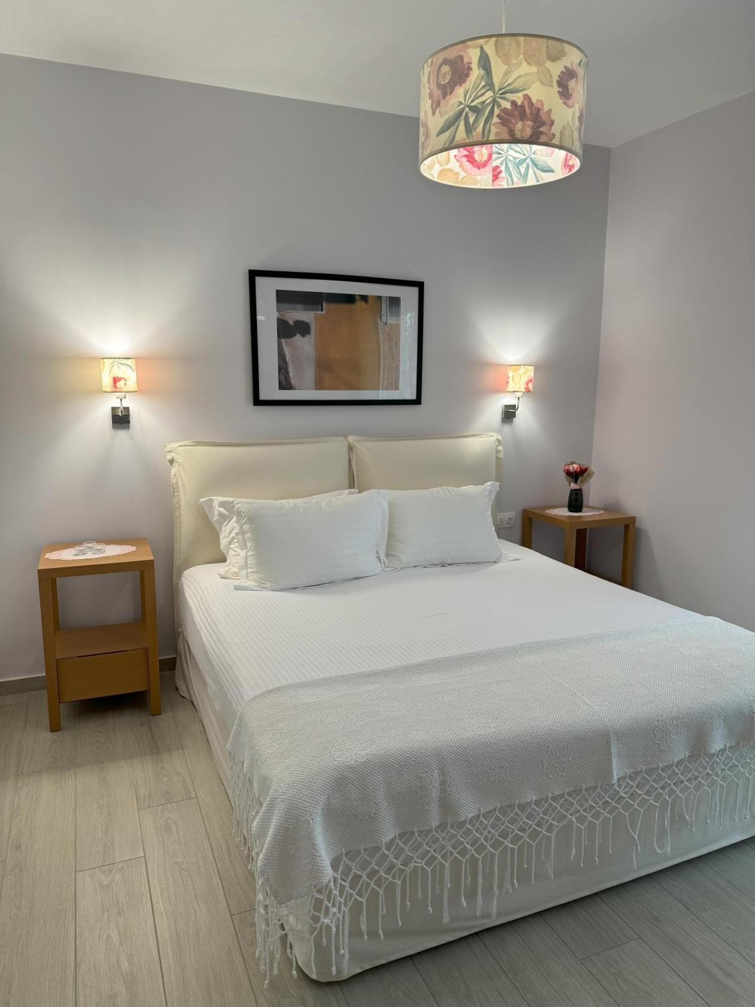 Acra Melia Apartment Palaiontsiflikion Bagian luar foto