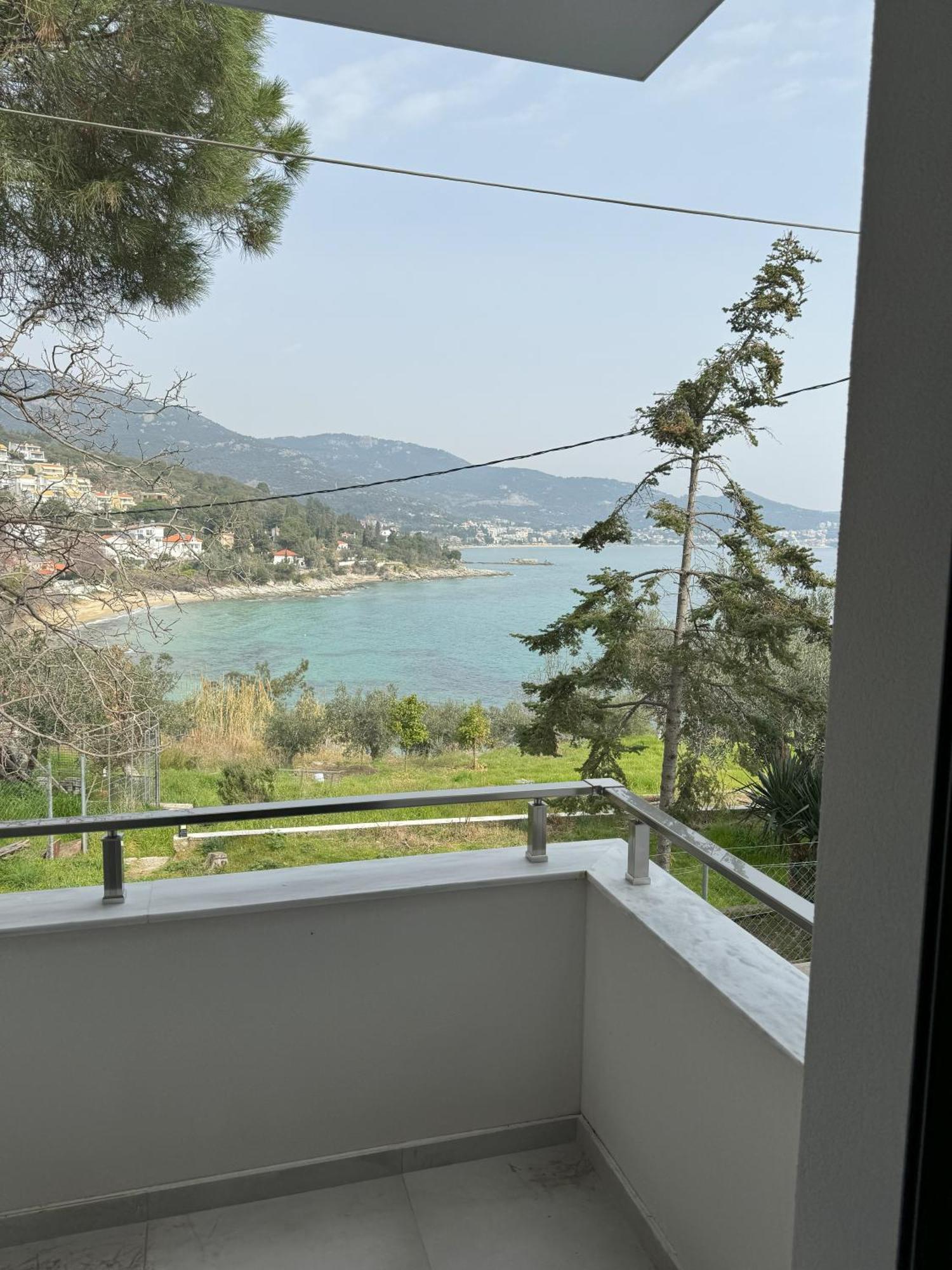 Acra Melia Apartment Palaiontsiflikion Bagian luar foto