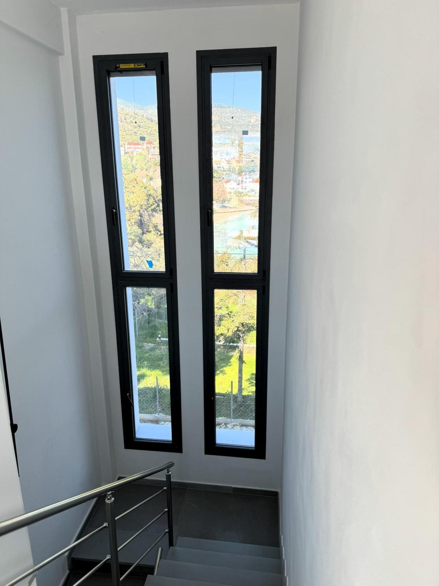 Acra Melia Apartment Palaiontsiflikion Bagian luar foto