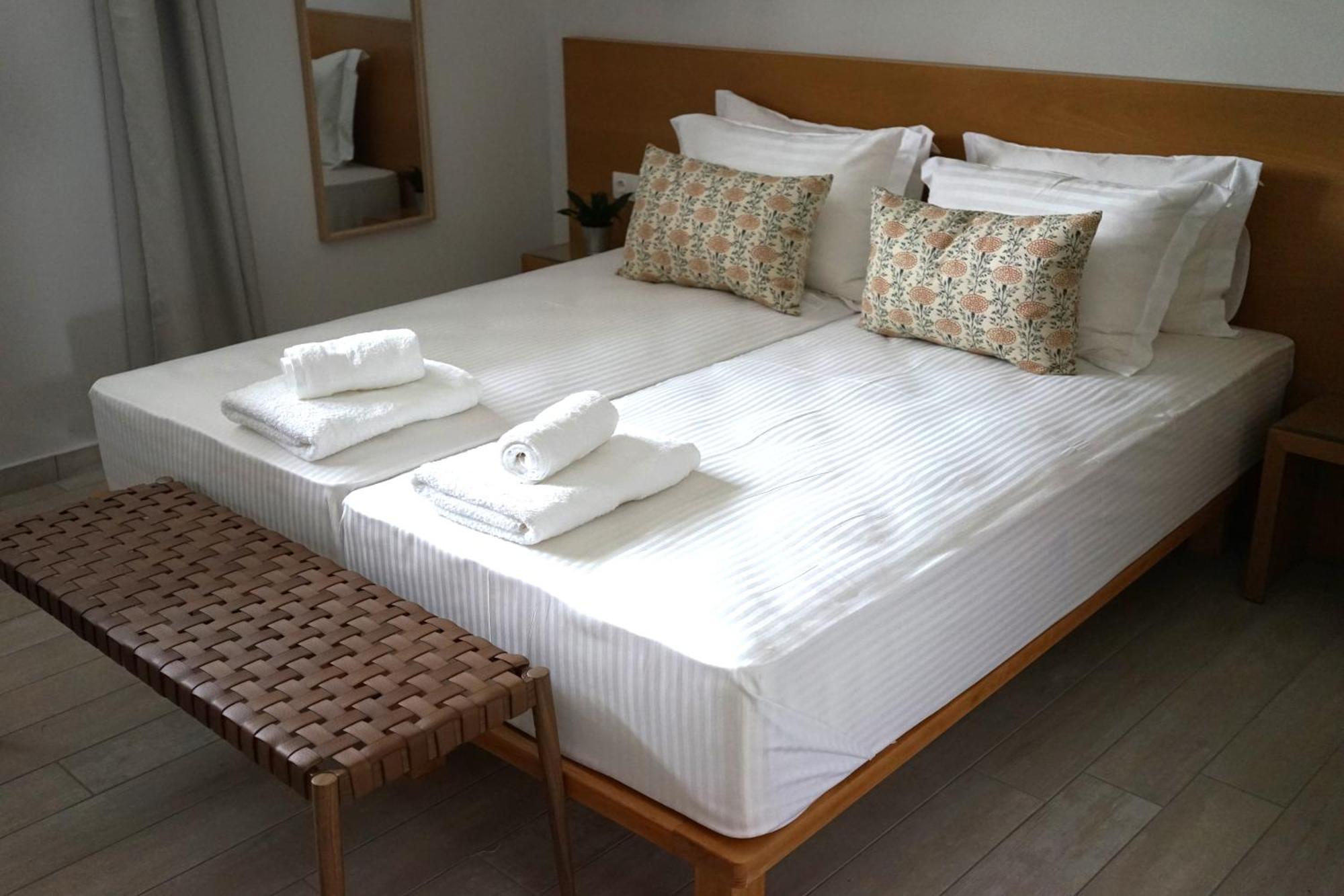Acra Melia Apartment Palaiontsiflikion Bagian luar foto
