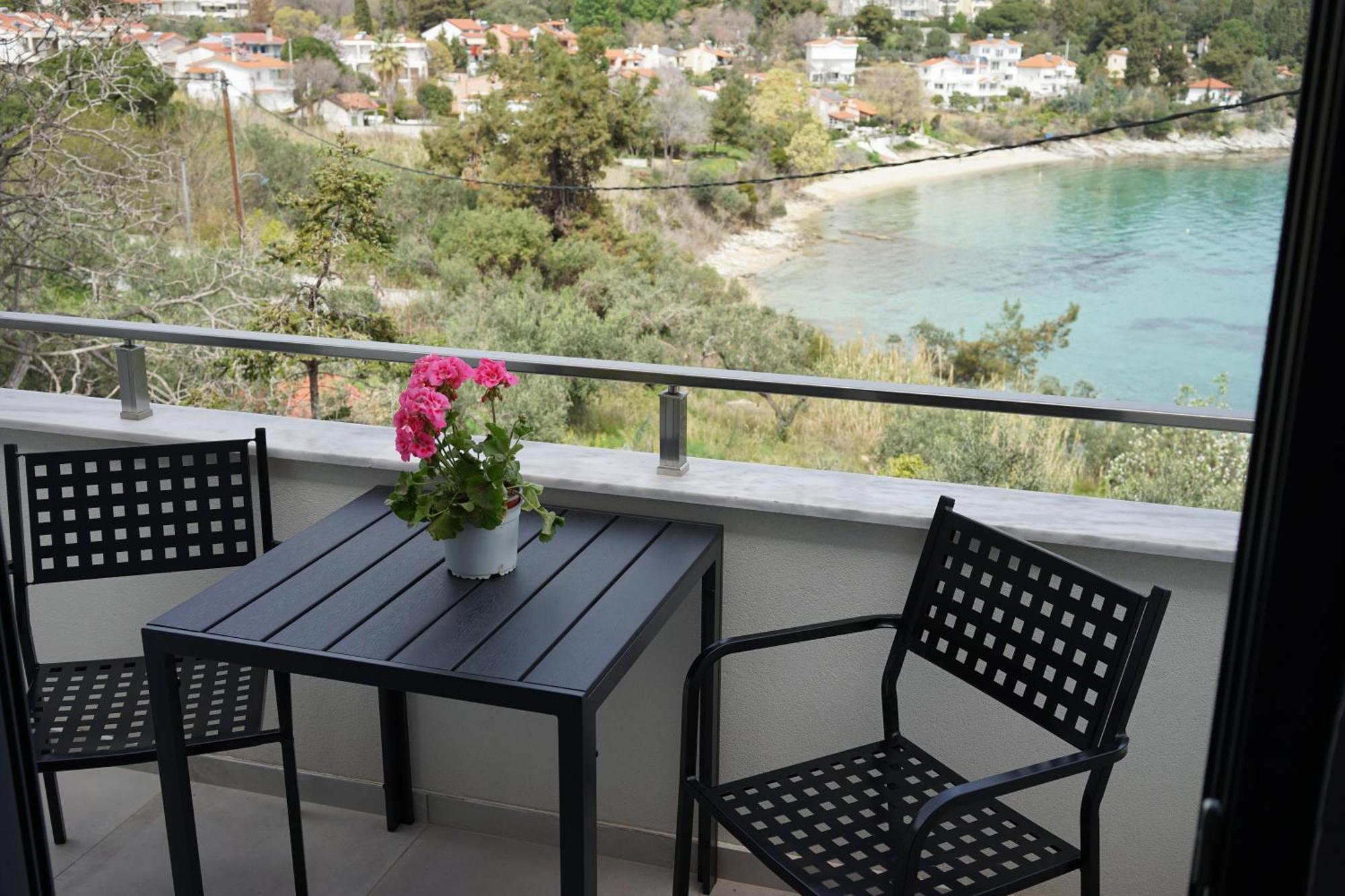 Acra Melia Apartment Palaiontsiflikion Bagian luar foto