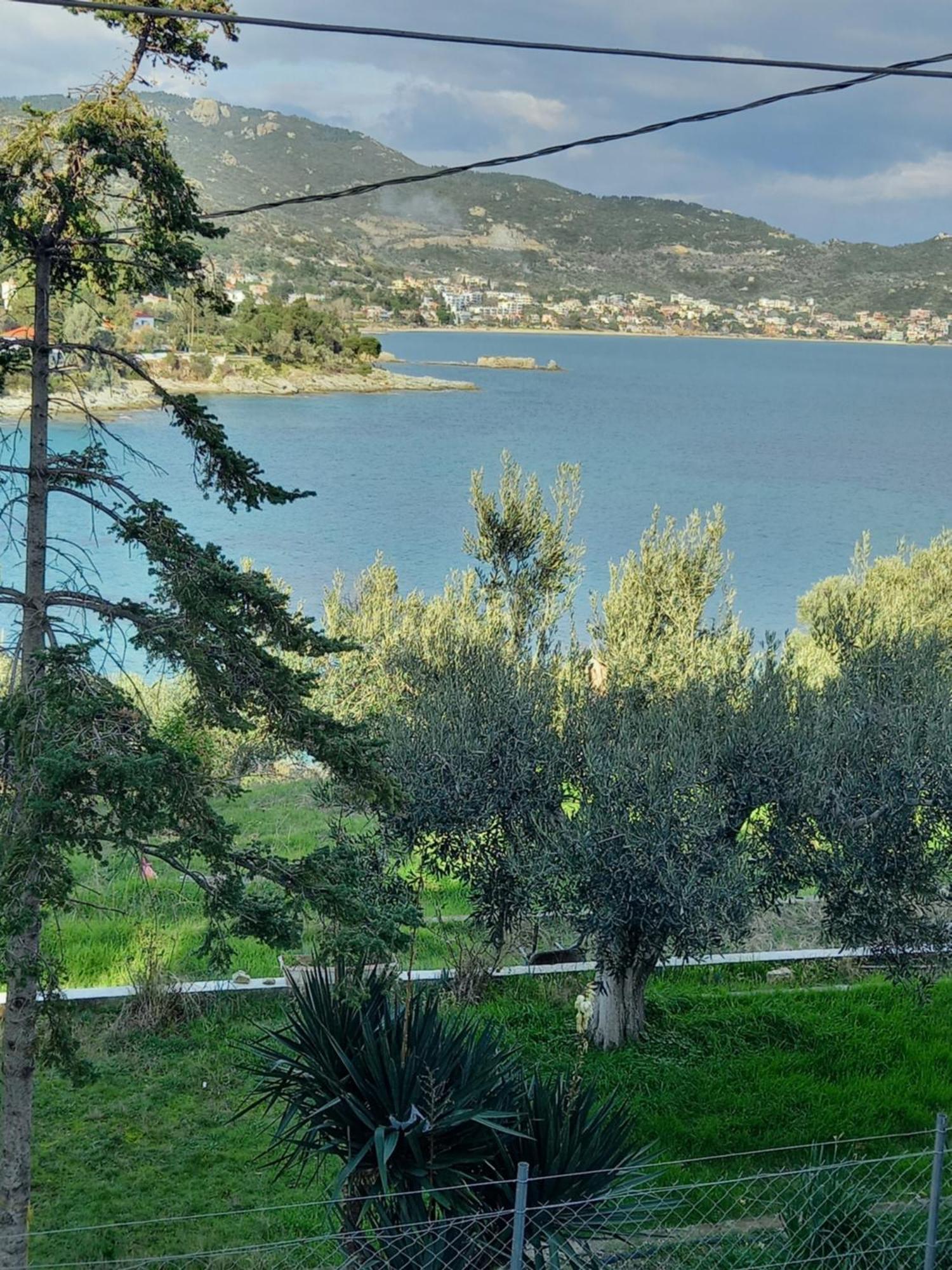 Acra Melia Apartment Palaiontsiflikion Bagian luar foto